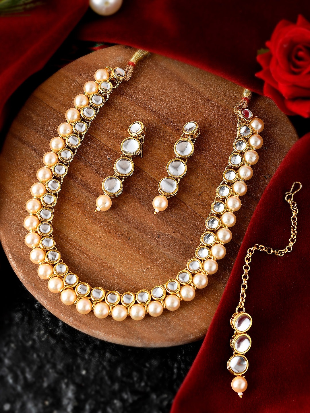 

Shoshaa Women Peach-Colored Gold-Plated Kundan-Studded Jewellery Set