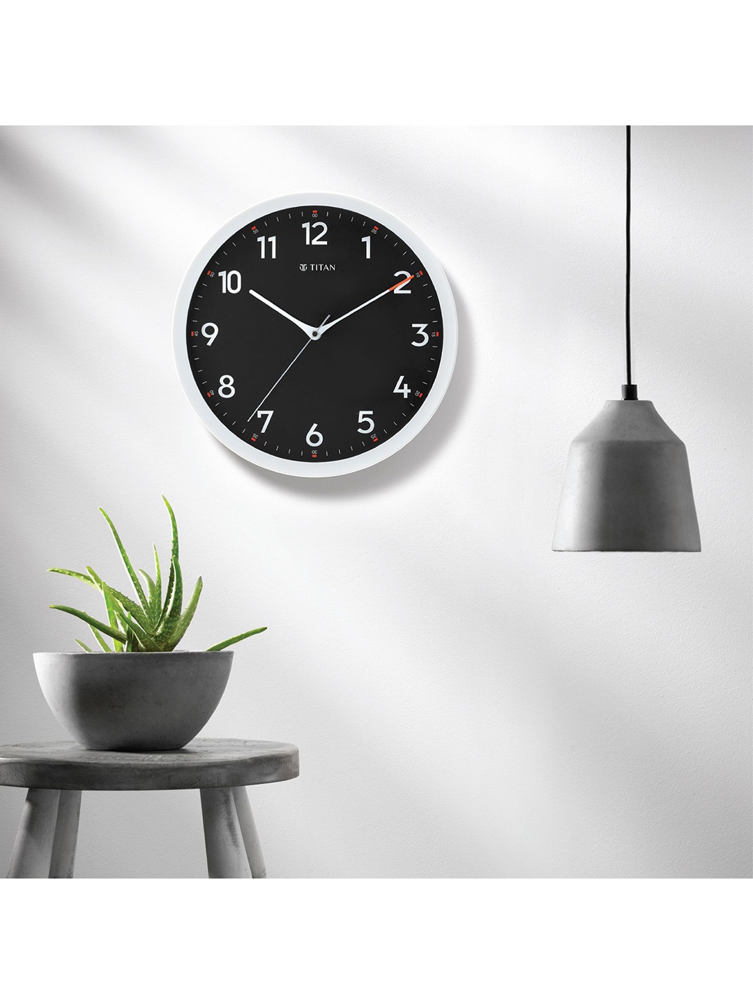 

Titan White & Black Contemporary Wall Clock