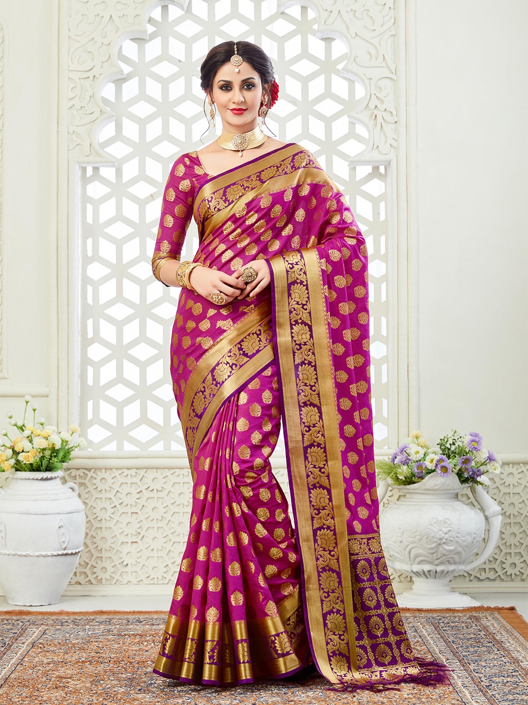 

MS RETAIL Pink & Gold-Toned Woven Design Zari Silk Blend Kanjeevaram Saree