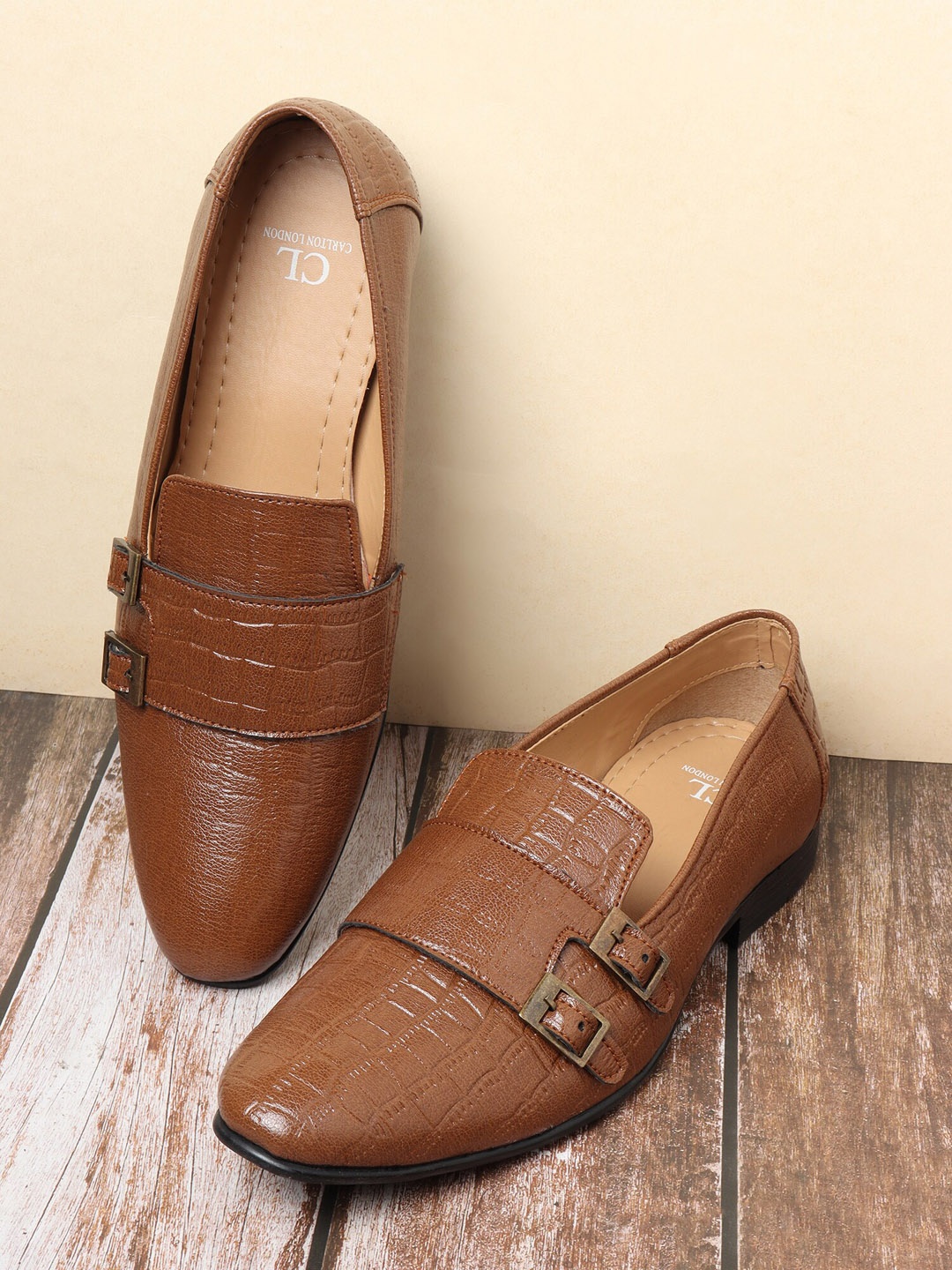 

Carlton London Men Tan Woven Design Loafers