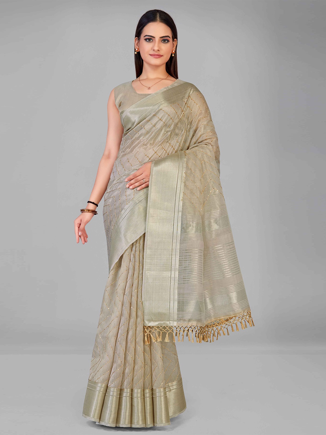 

MANOHARI Women Grey Sarees