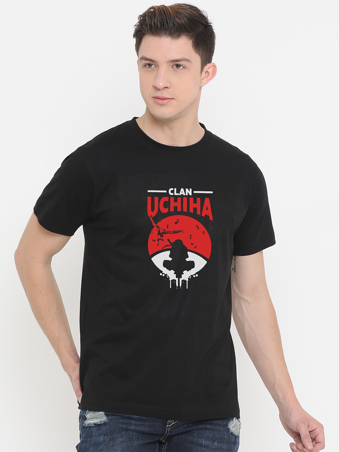 

Fully Filmy Men Black & Red Printed Applique T-shirt