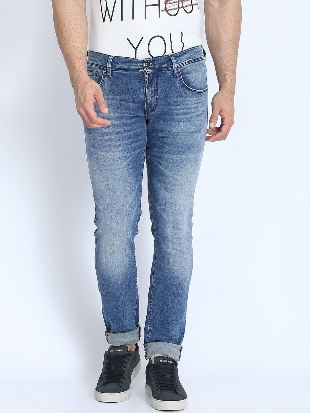 

Antony Morato Men Blue Skinny Fit Heavy Fade Jeans