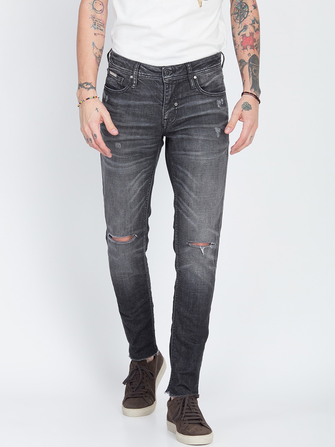 

Antony Morato Men Black Skinny Fit Mildly Distressed Light Fade Jeans