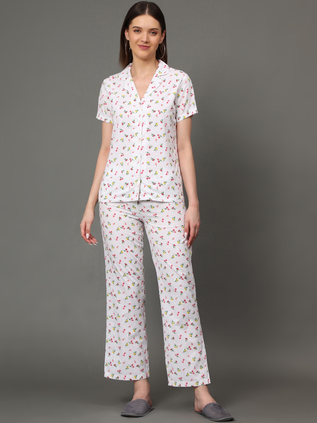 

BStories Women White & Red Printed Night suit