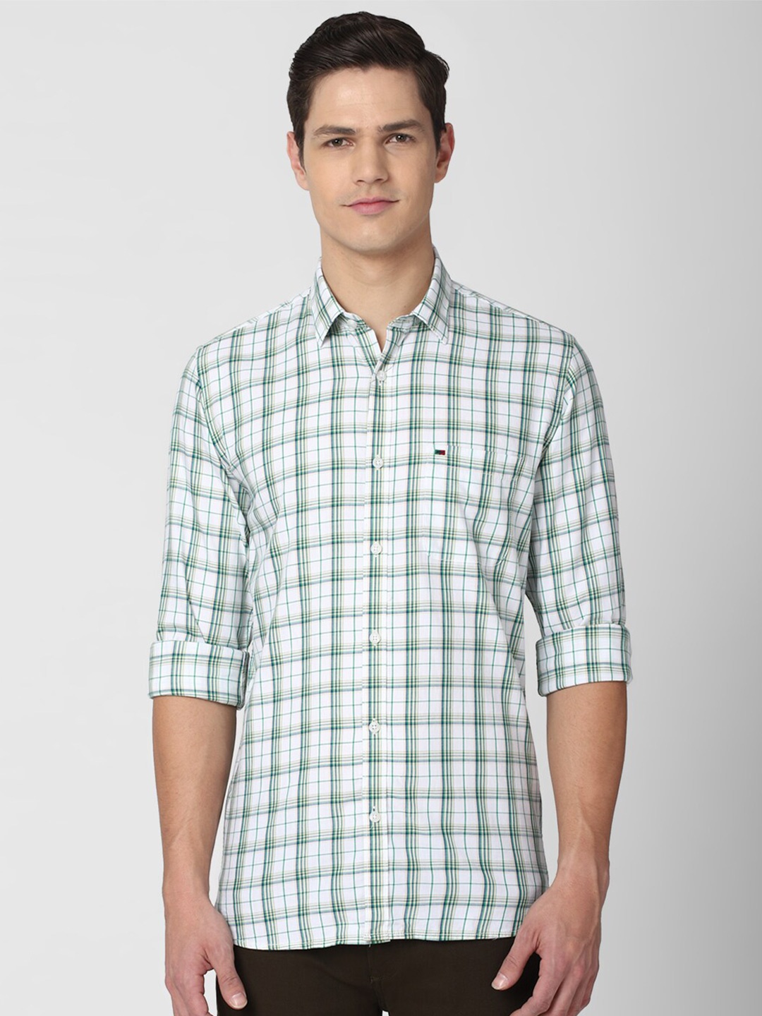 

Peter England Casuals Men White Slim Fit Checked Casual Shirt