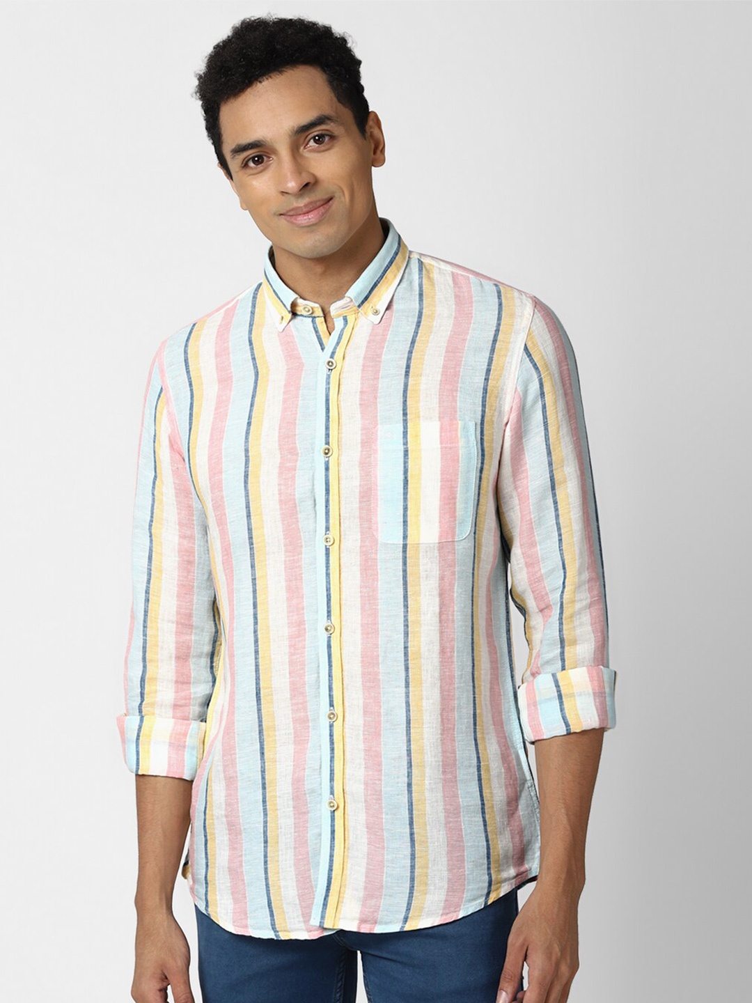 

Peter England Casuals Men Pink Slim Fit Striped Casual Shirt