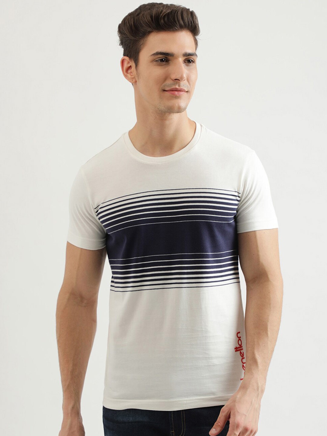 

United Colors of Benetton Men White & Blue T-shirt