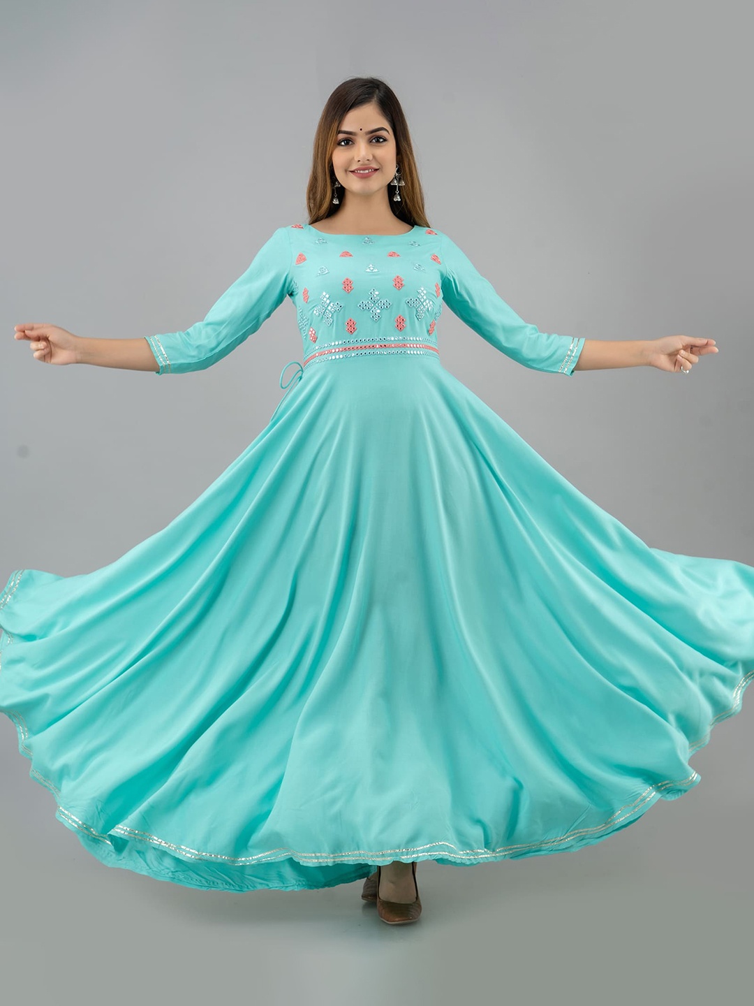 

KIMAYRA Women Sea Green Embroidered Cold-Shoulder Sleeves Mirror Work Anarkali Kurta