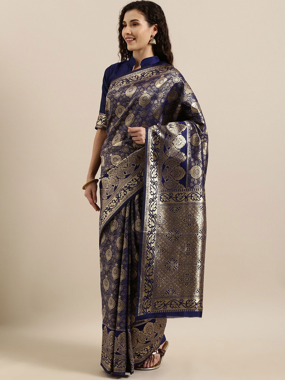 

SHAVYA Women Blue Sarees