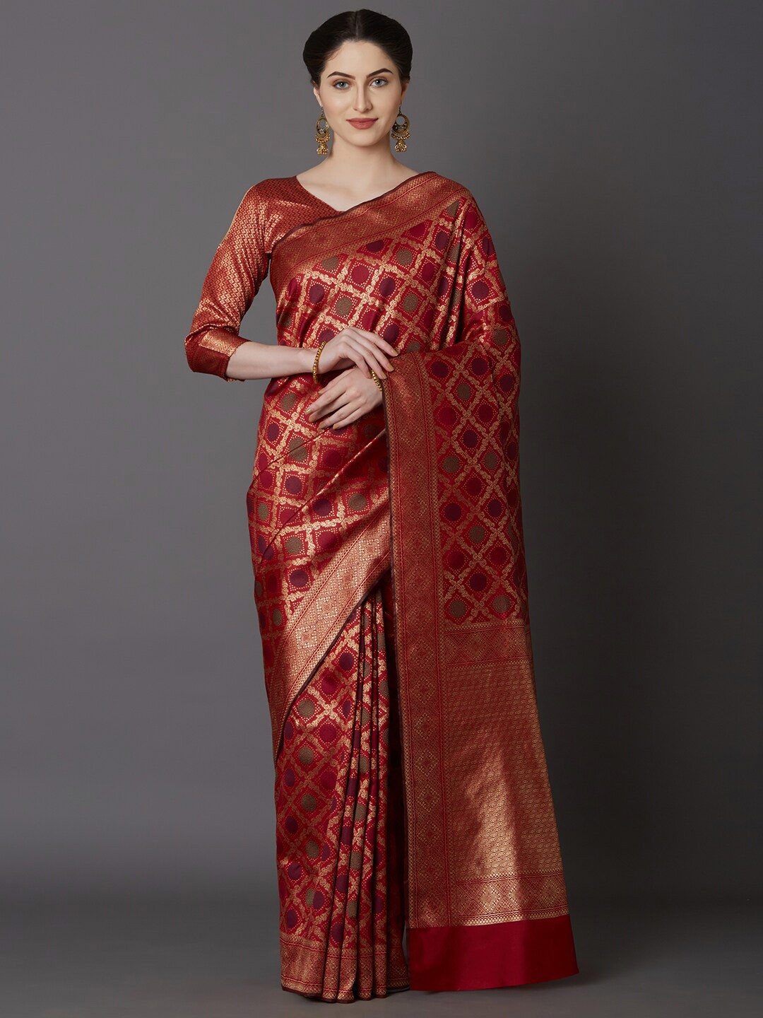 

SHAVYA Women Red Sarees