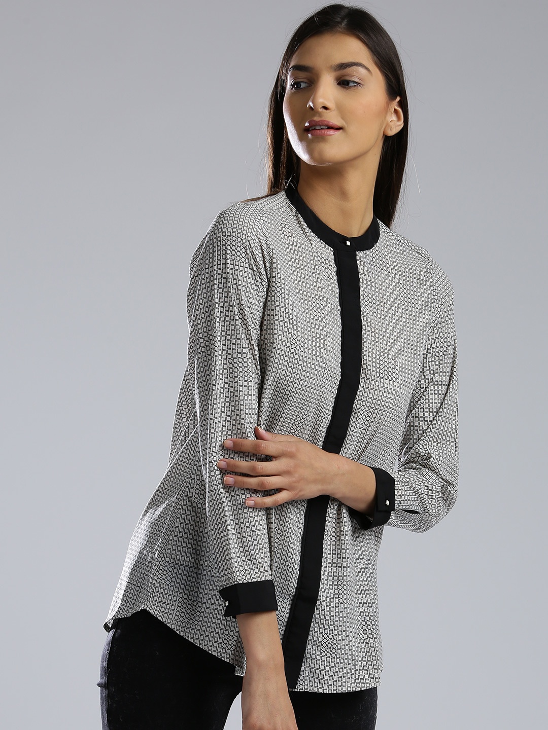 

W Women Off-White & Black Printed Casual Shirt