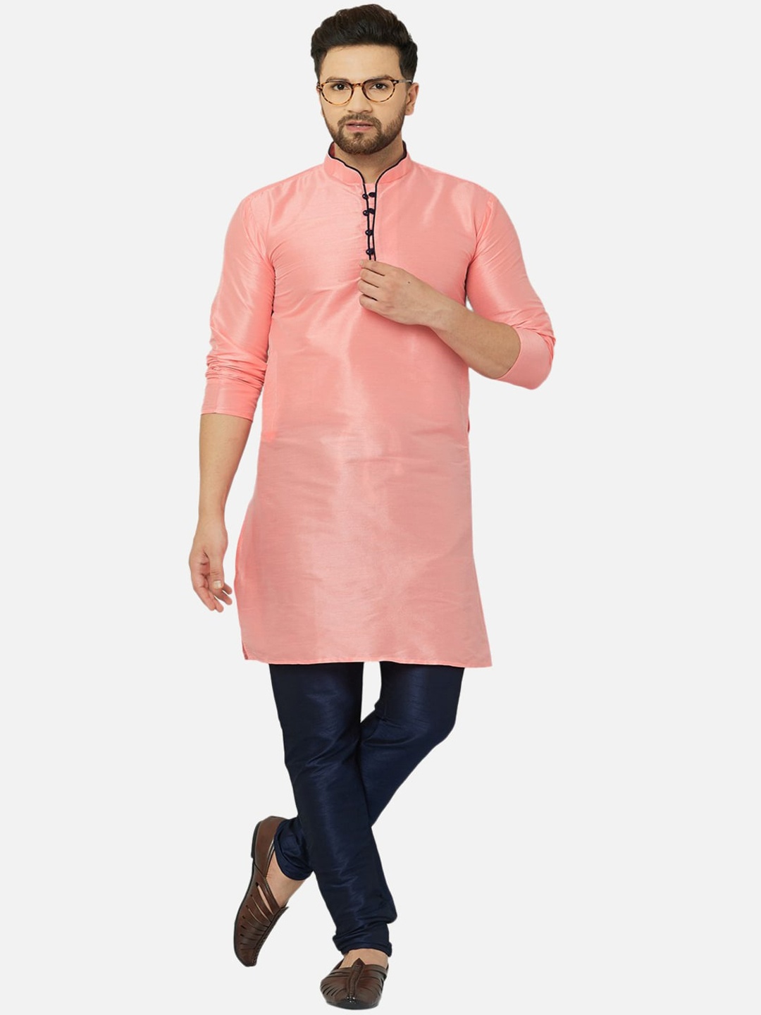 

Kaifoo Men Pink Thread Work Kurta