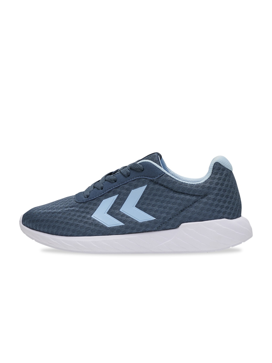 

hummel Men Blue Sports Shoes