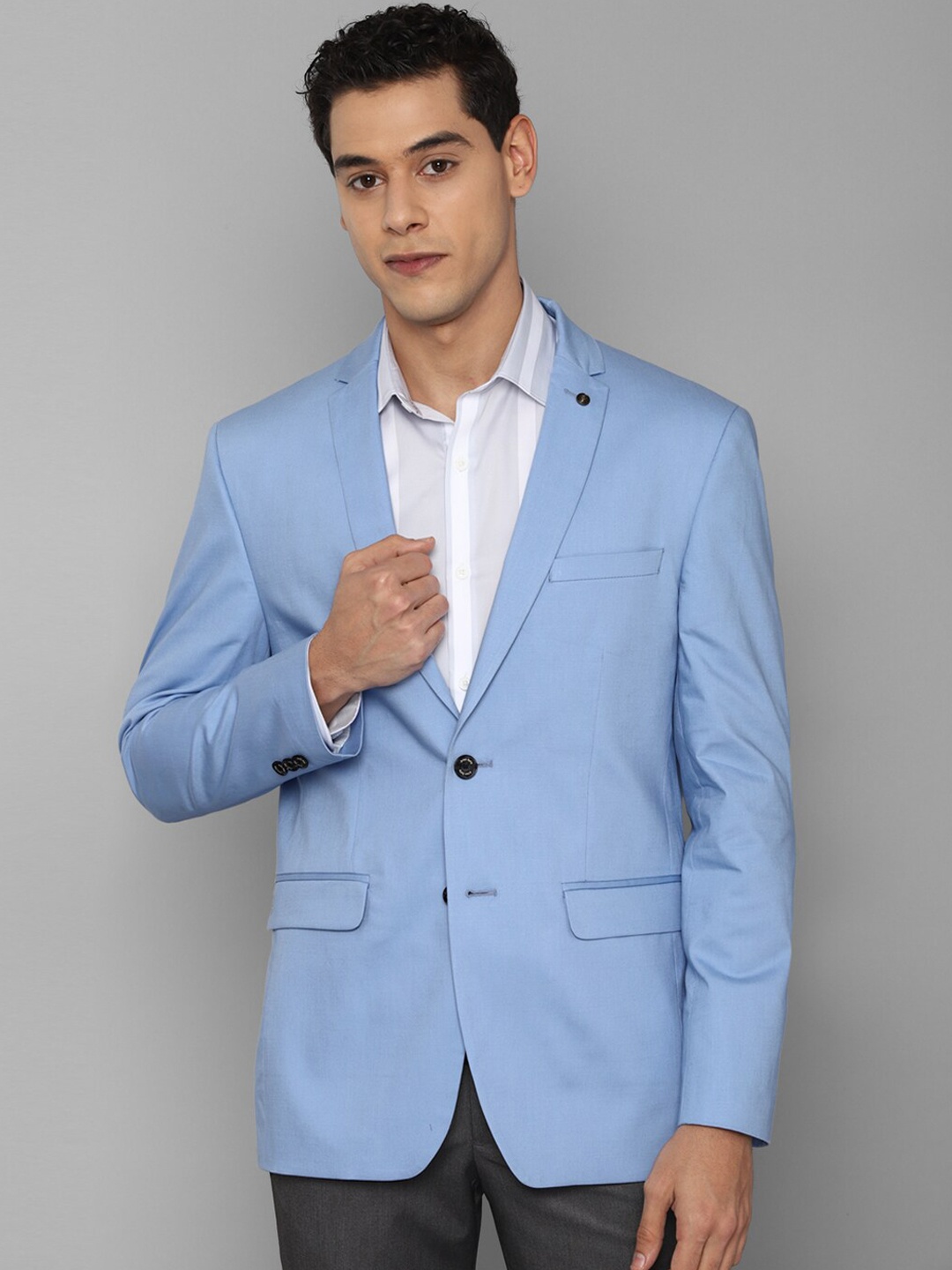 

Allen Solly Men Blue Solid Slim-Fit Single-Breasted Blazer