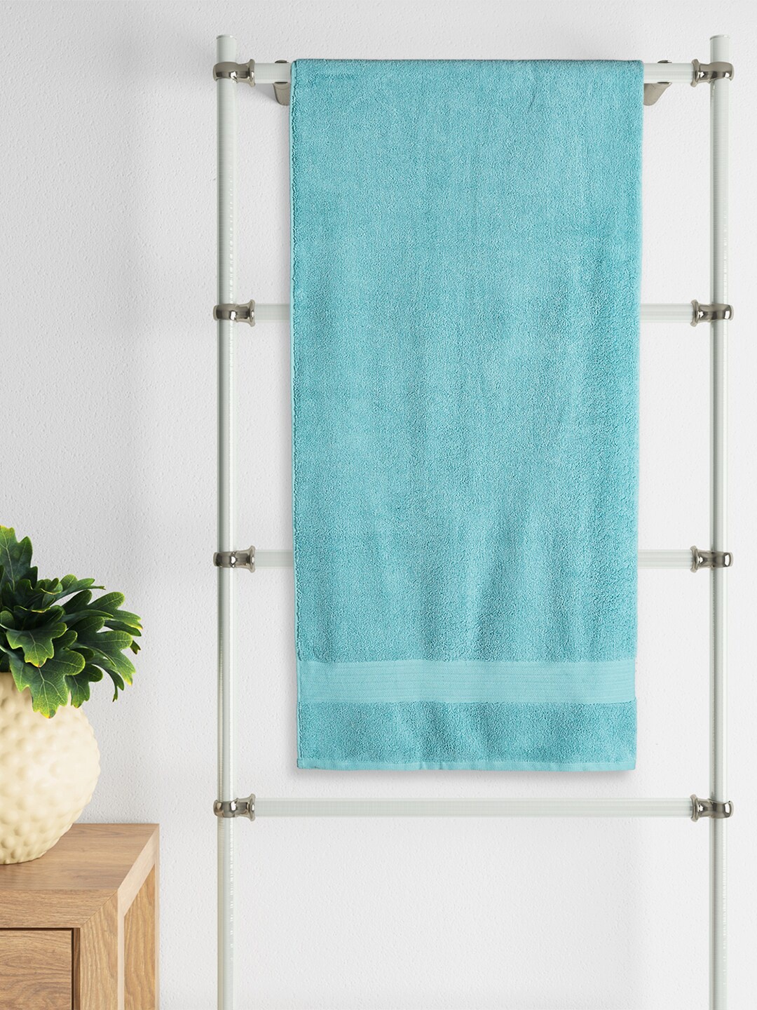 

Living scapes by Pantaloons Green Solid Pure Cotton 550 GSM Bath Towel