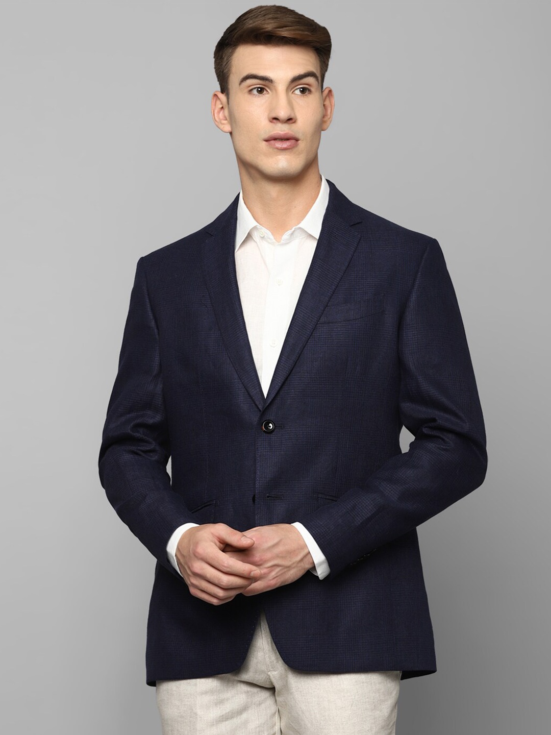 

Luxure by Louis Philippe Men Navy Blue Checked Slim Fit Linen Blazer