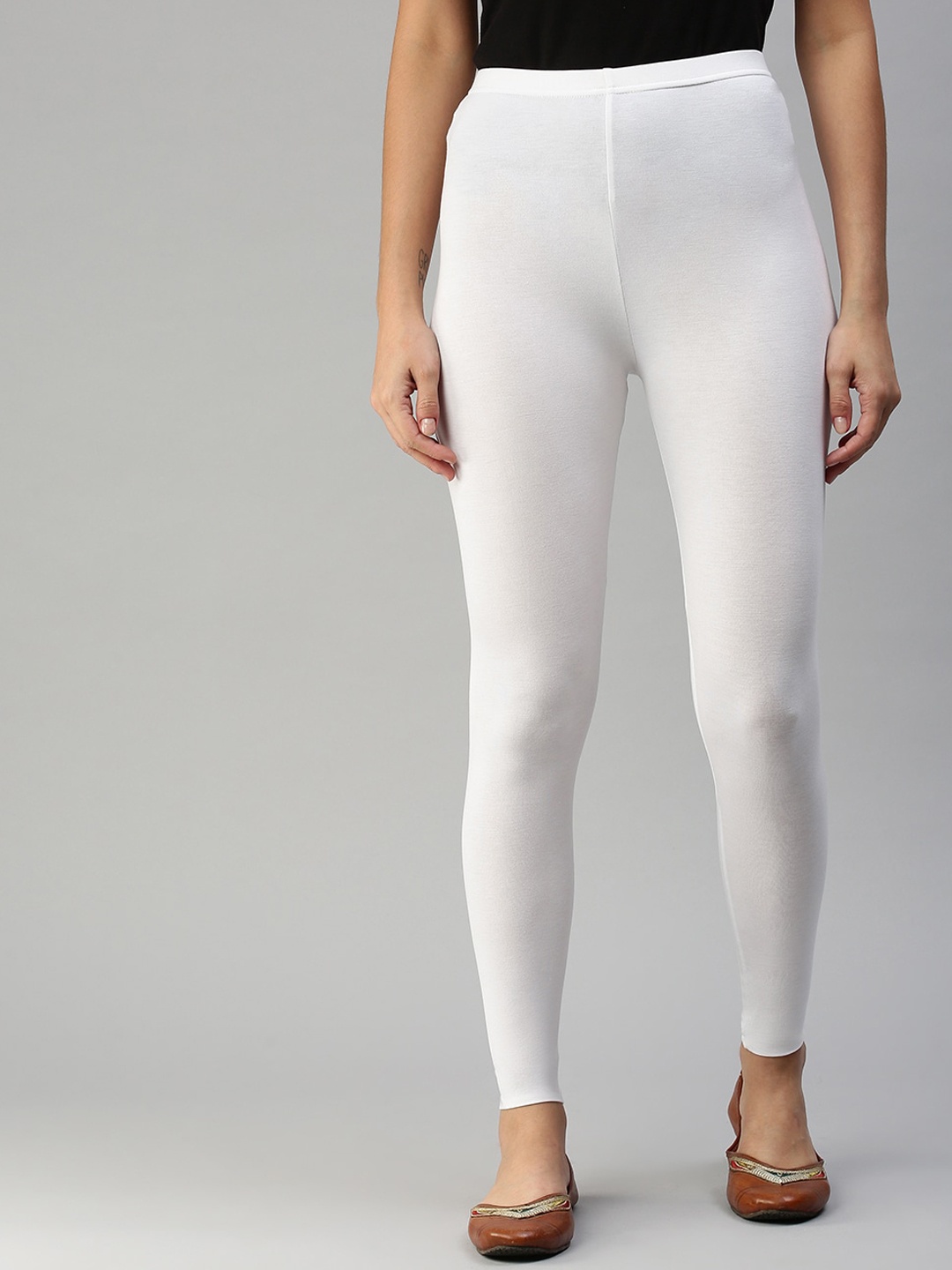 

De Moza Women White Solid Ankle-Length Leggings