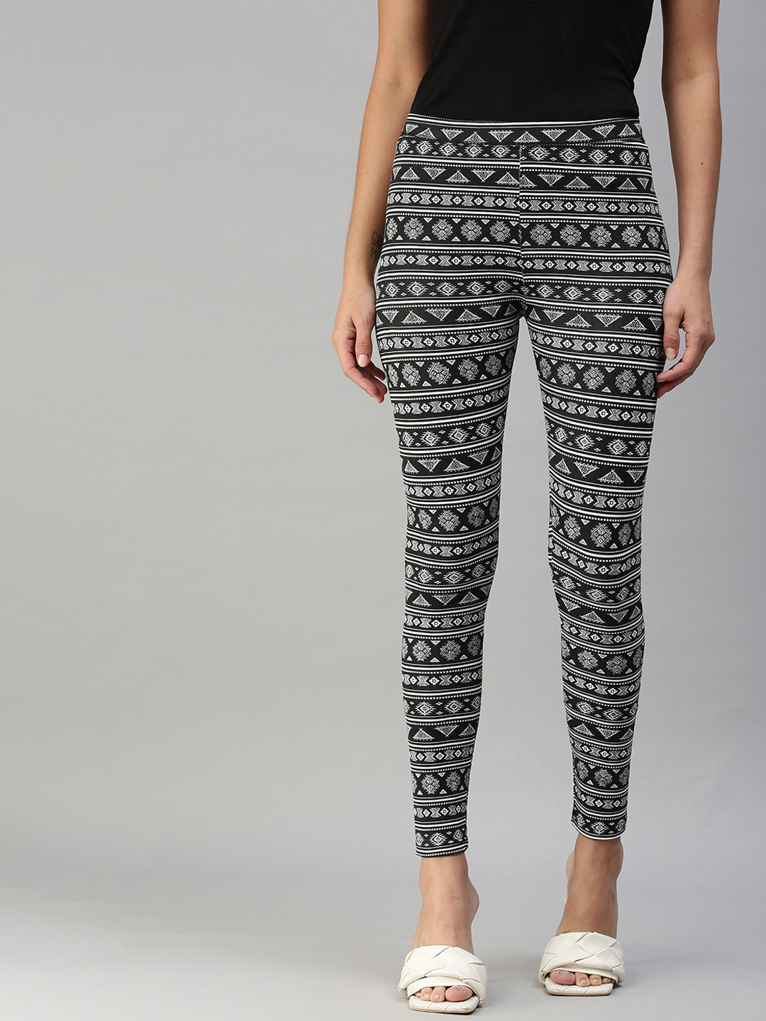 

De Moza Women Black Printed Ankle length Pure Cotton Leggings