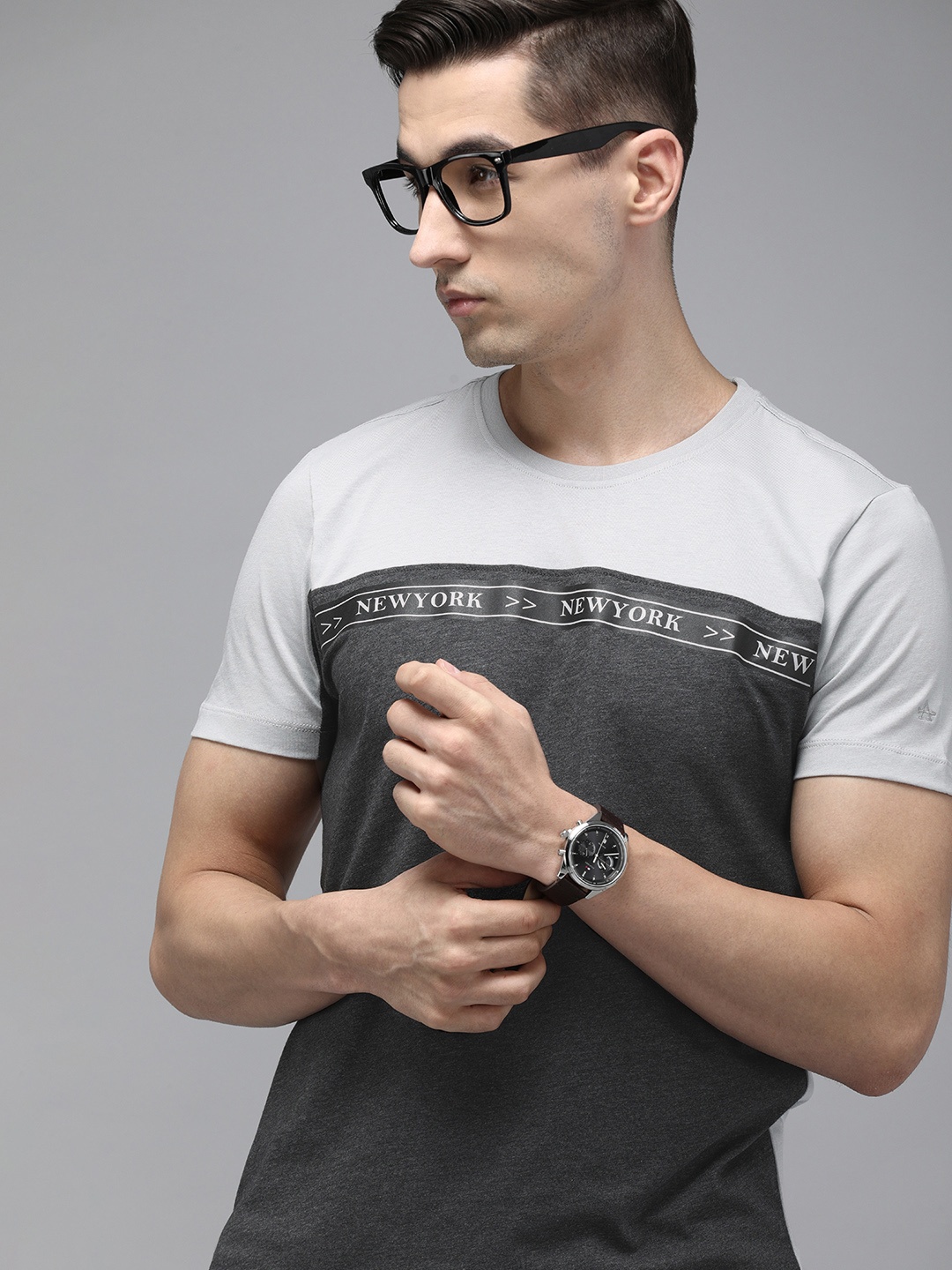 

Arrow New York Men Grey Colourblocked Compact Cotton T-shirt
