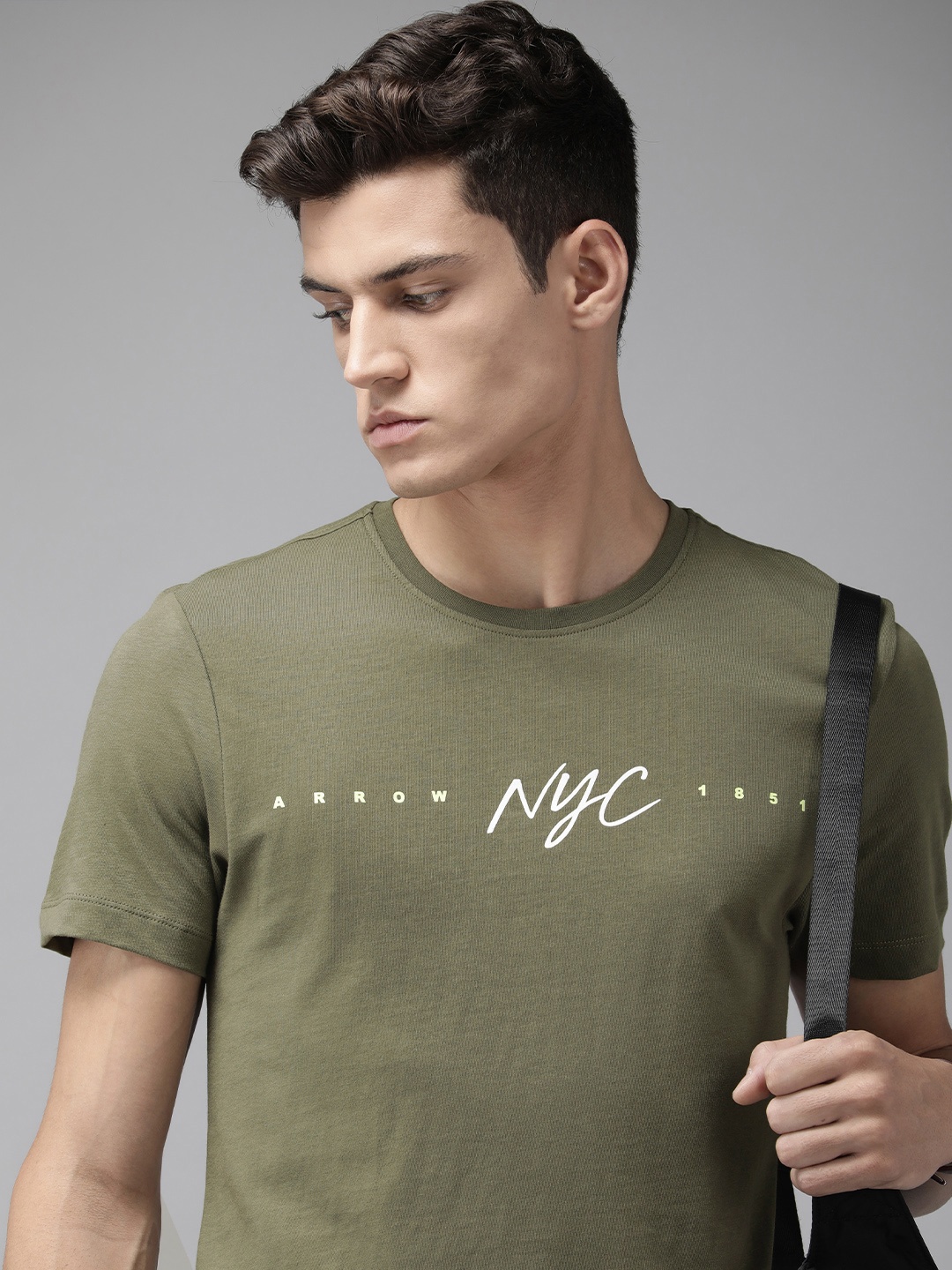 

Arrow New York Men Olive Green & White Printed Pure Cotton T-shirt