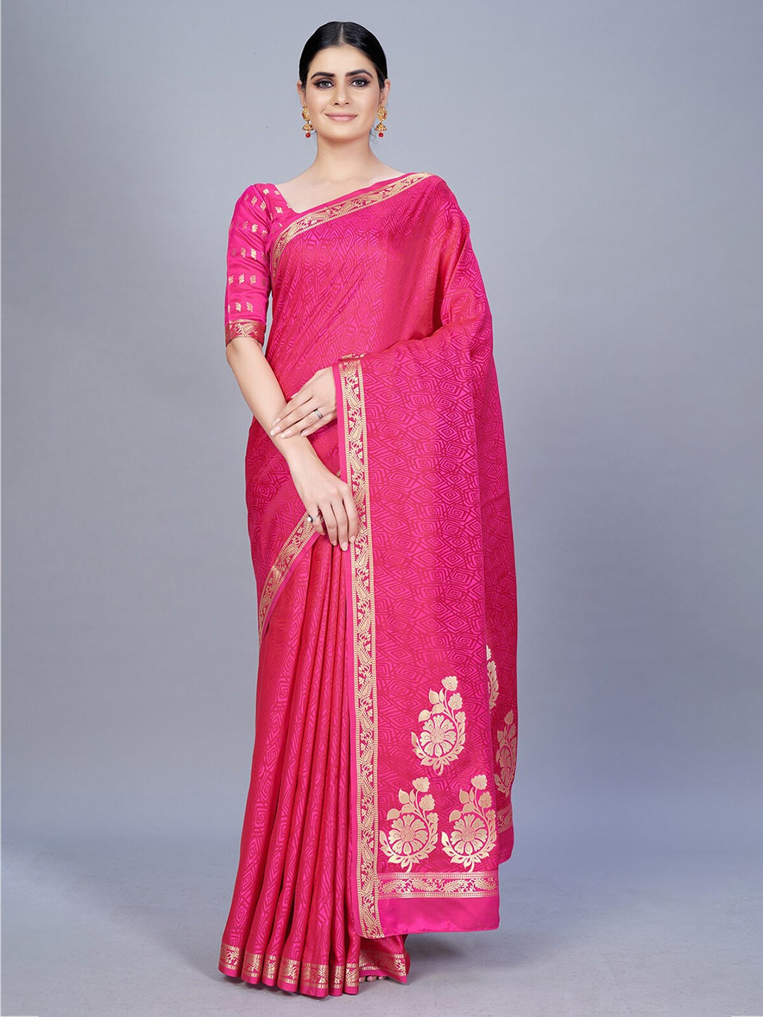 

MONJOLIKA FASHION Women Pink Sarees