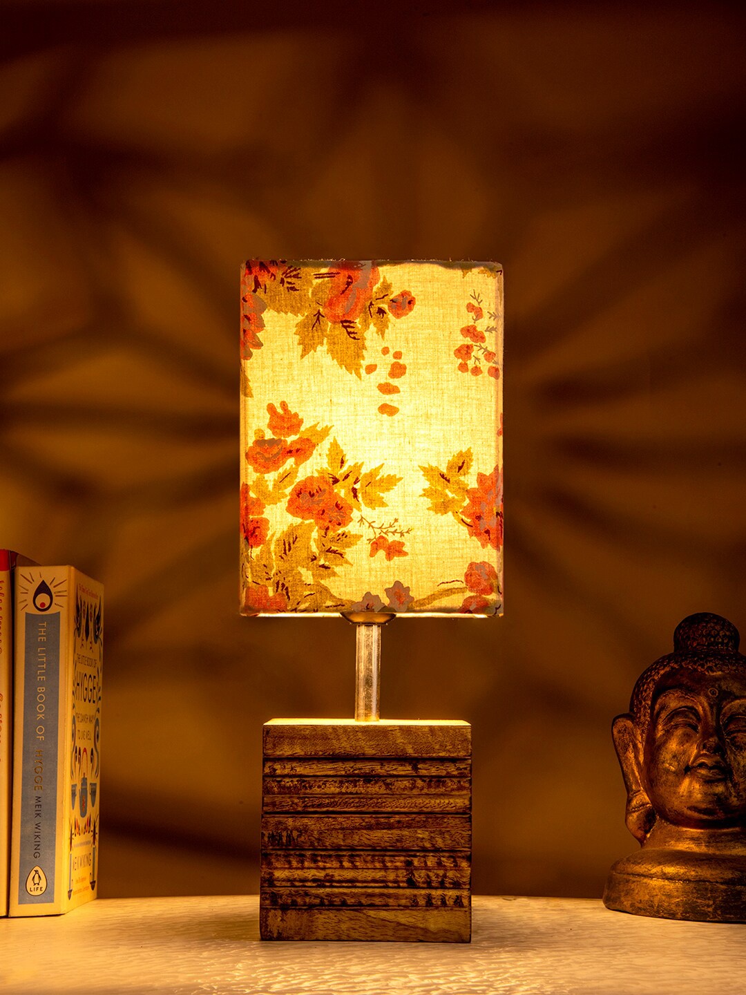 

green girgit Brown Wooden Striped Cube Lamp with Shade