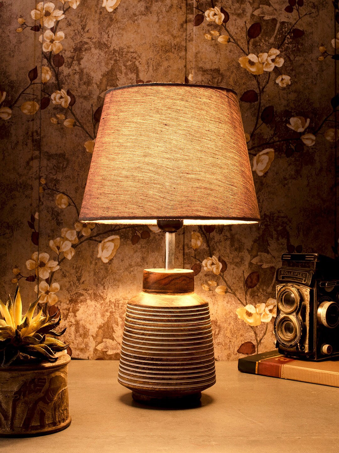 

green girgit Brown Wooden Table Lamp with Shade