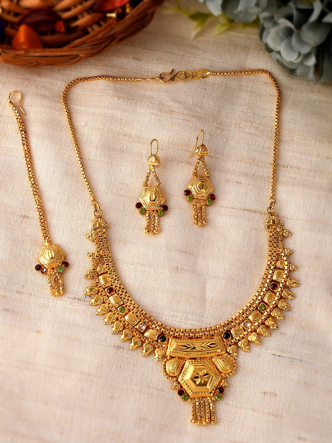 

Silvermerc Designs Gold Plated & Gold Toned Temple Jewellery Set