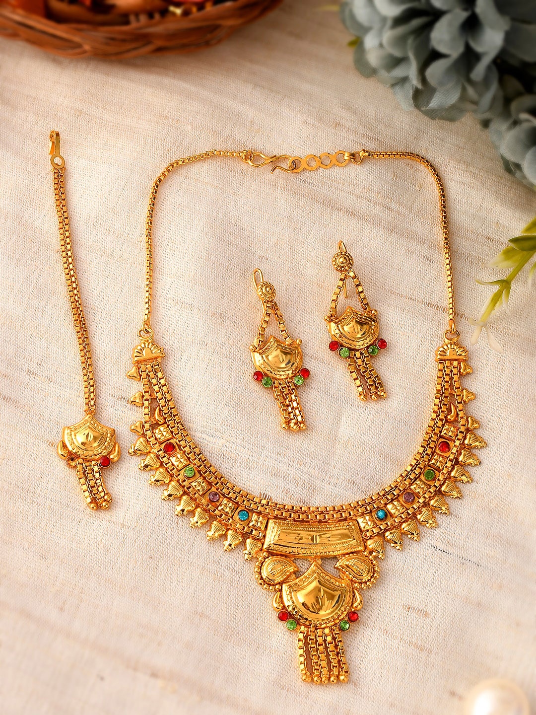 

Silvermerc Designs Gold Plated & Gold Toned Temple Jewellery Set