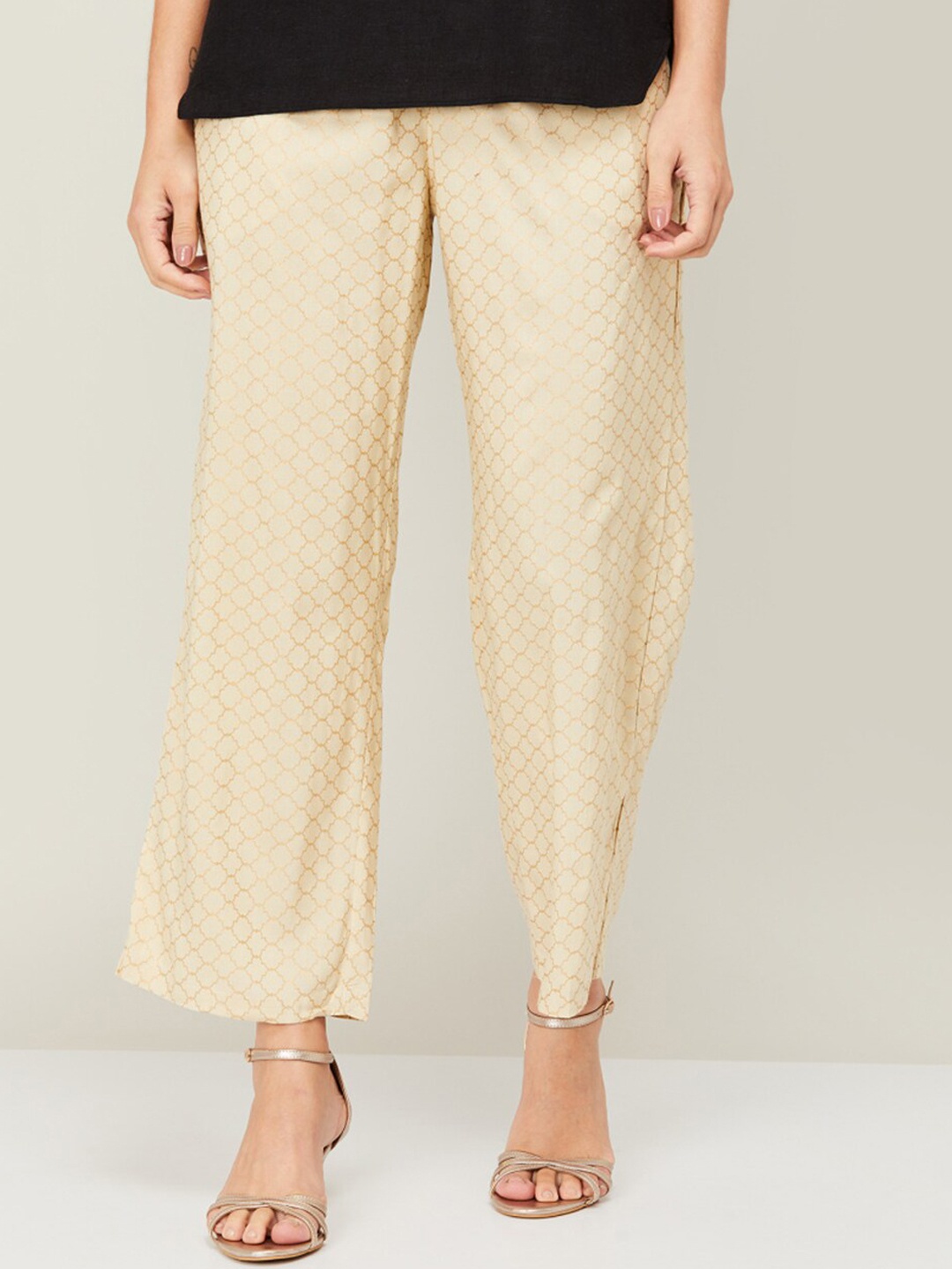 

Melange by Lifestyle Women White Printed Trousers
