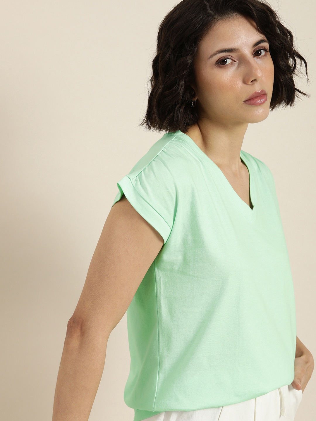 

ether Women Sea Green Solid V-Neck Extended Sleeves Regular Top