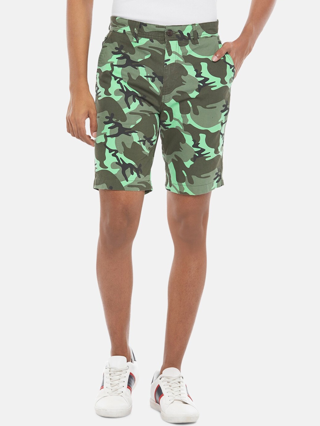 

People Men Green Camouflage Printed Cotton Shorts