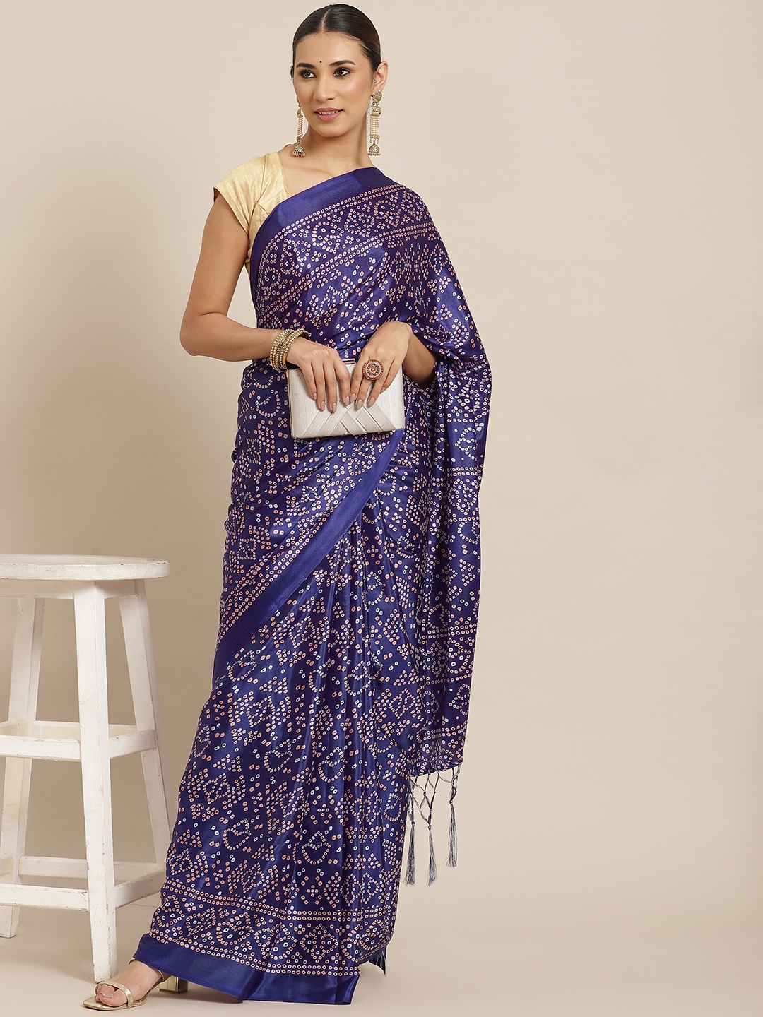 

Havida Sarees Navy Blue Bandhani Print Art Silk Saree with Blouse Piece