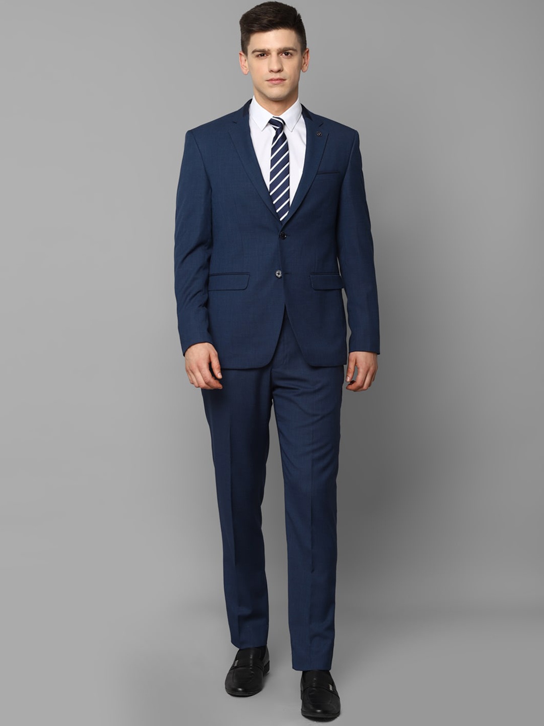 

Allen Solly Men Navy Blue Solid Single-Breasted Slim-Fit Suit
