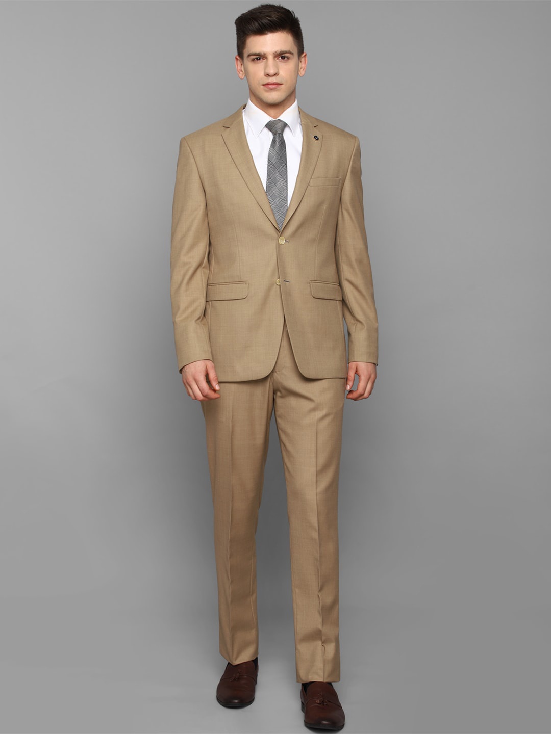 

Allen Solly Men Beige Solid Single-Breasted Slim-Fit Suit