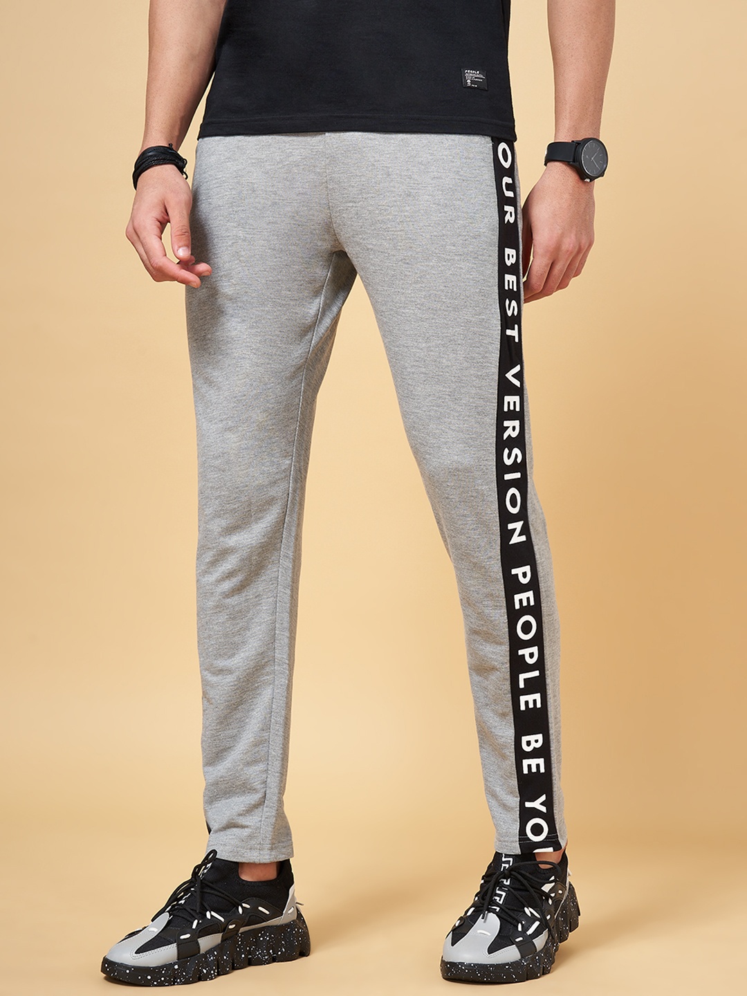 

People Men Grey Melange Solid Track Pants
