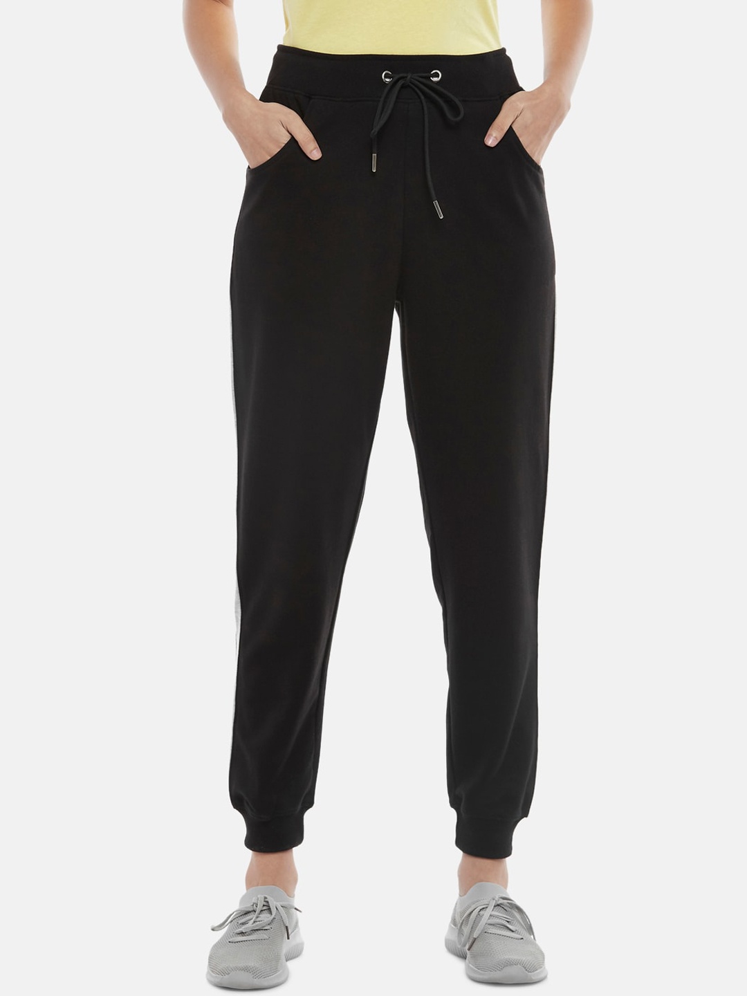 

People Women Black Solid Joggers