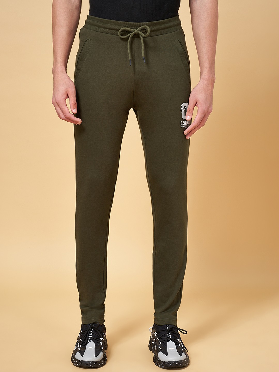 

People Men Olive Green Solid Track Pants