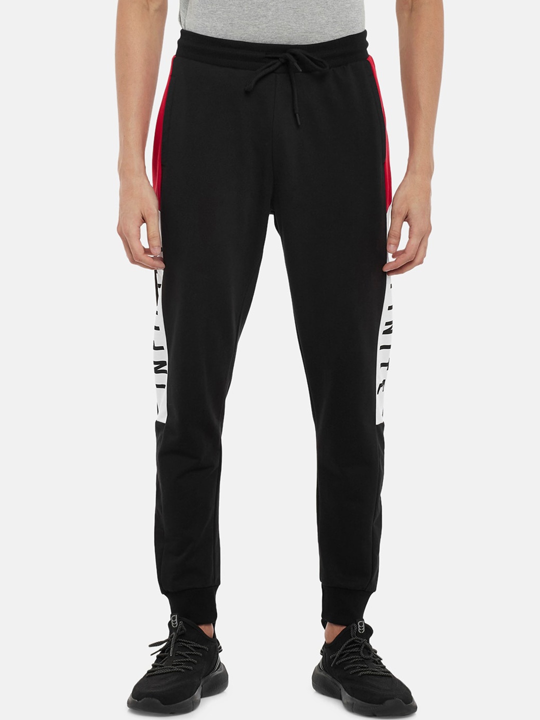 

People Men Black Solid Joggers