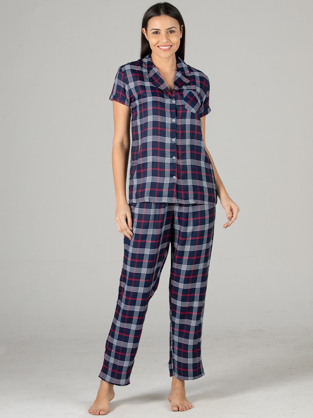 

evolove Women Navy Blue & White Checked Night suit