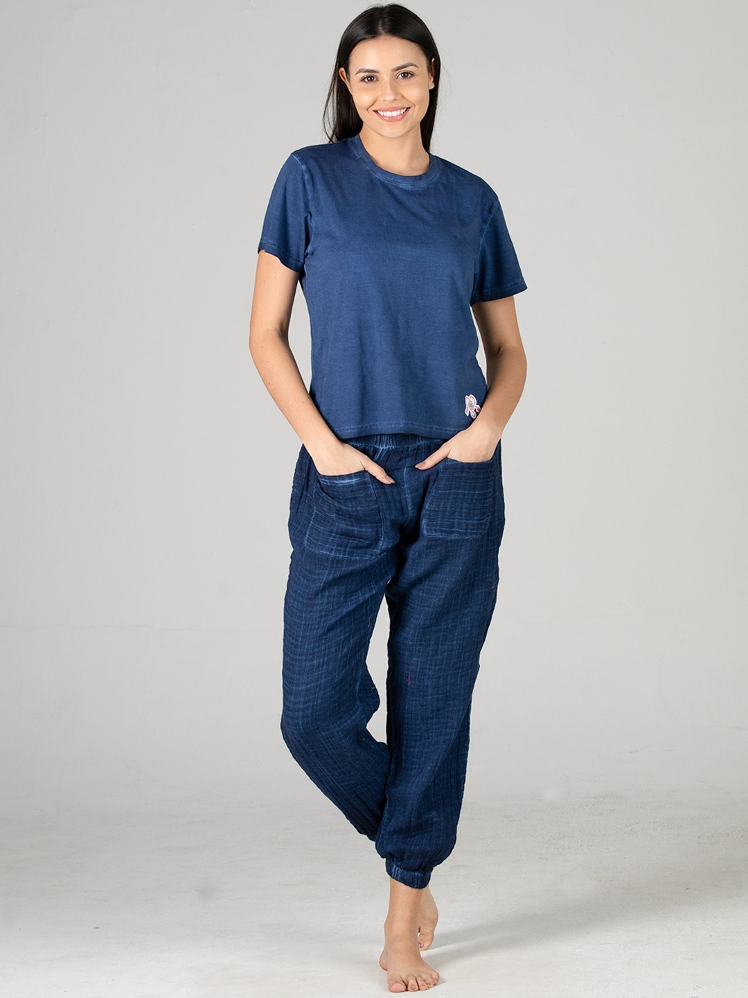 

evolove Women Navy Blue Printed Night suit