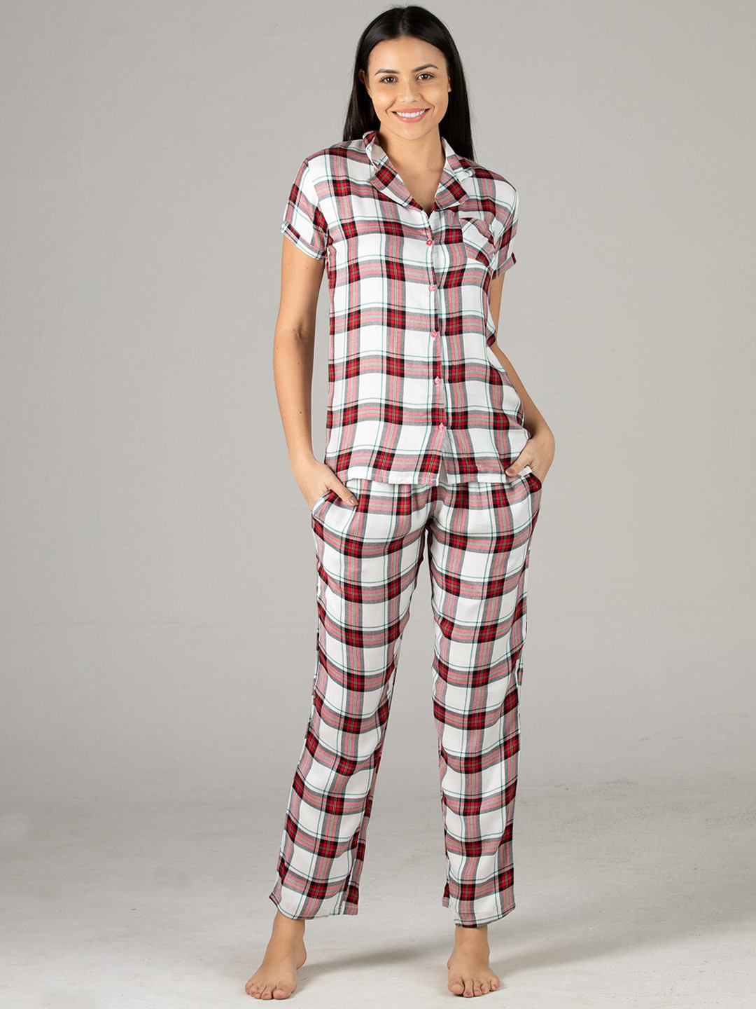 

evolove Women White & Red Printed Night suit