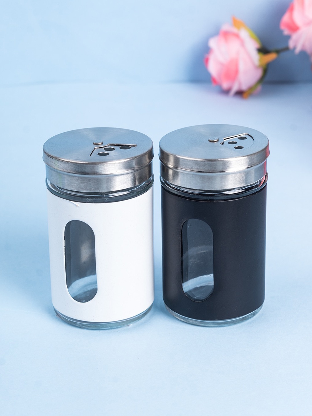 

MARKET99 Set of 2 Black & White Solid Salt & Pepper Shaker
