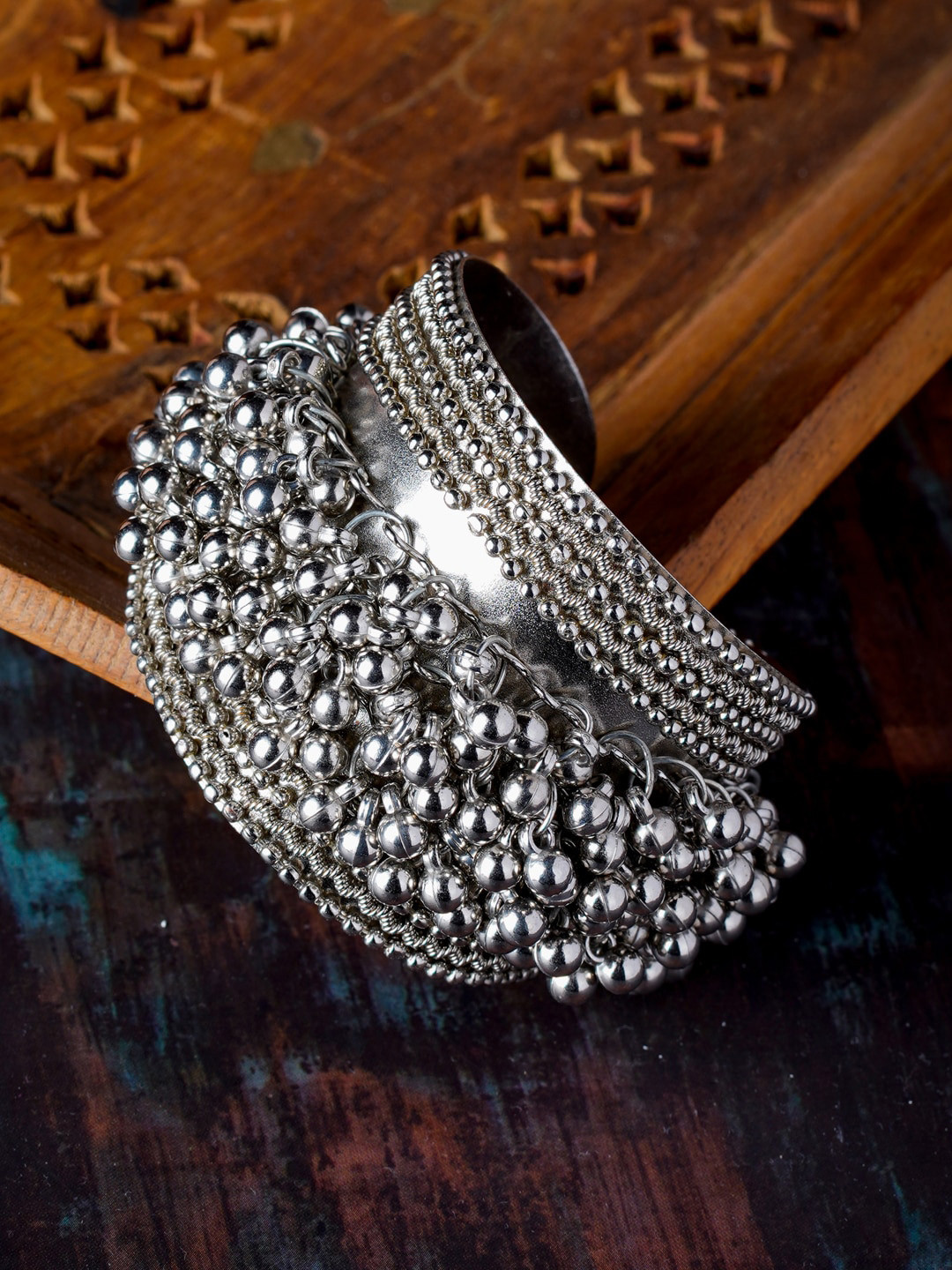 

MORKANTH JEWELLERY Women Oxidised Silver-Plated Cuff Bracelet