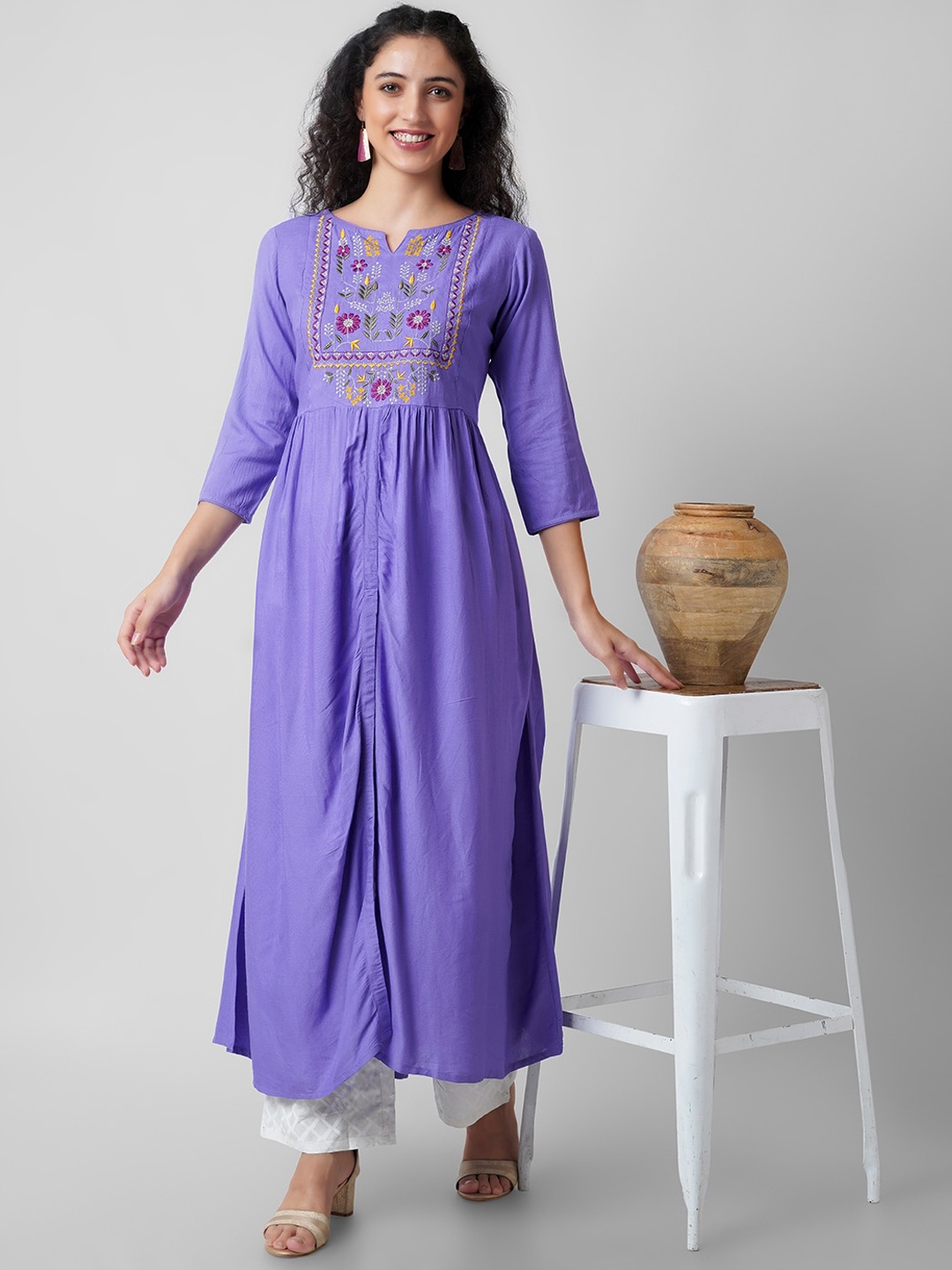 

KALINI Women Lavender Embroidered Thread Work Handloom Kurta