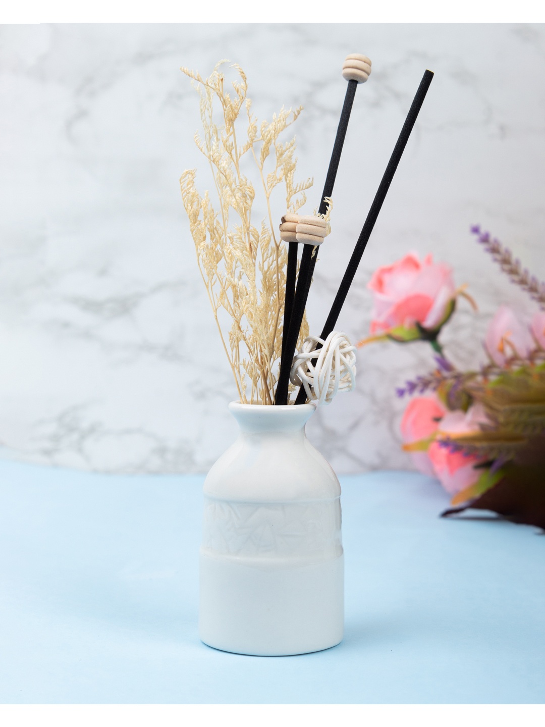 

MARKET99 White New Flower Porcelain Incense Reed Diffuser Set