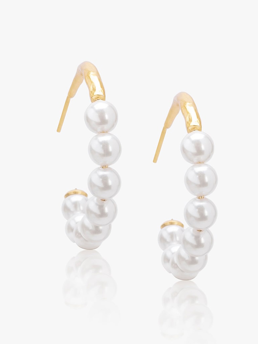 

Mikoto by FableStreet Gold-Plated Contemporary Pearl Hoop Earrings