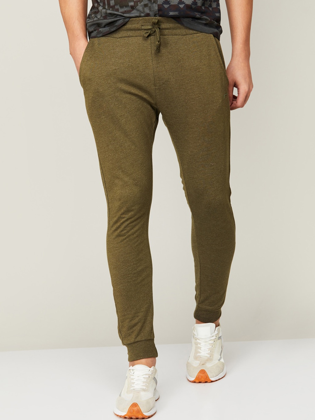 

Fame Forever by Lifestyle Men Olive Green Solid Pure Cotton Joggers