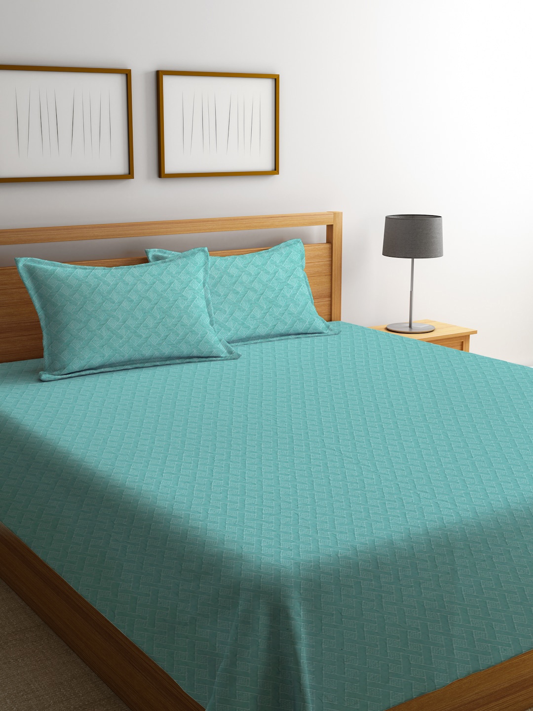 

MULTITEX Green Printed Double Queen Bed Cover With 2 Pillow Covers